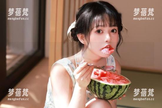 IMiss爱蜜社 - 不容错过，黄歆苑的高清原图，展现透明之美的无限可能