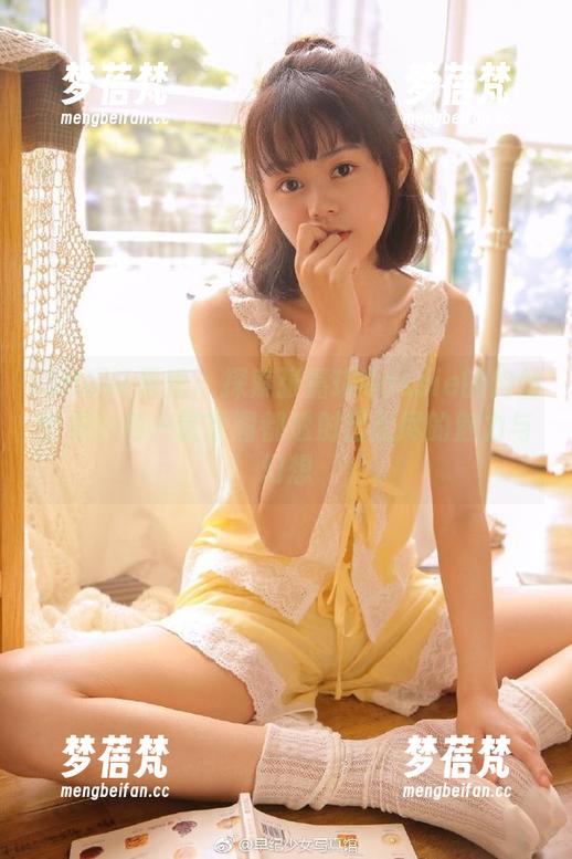 ISHOW爱秀-张嘉琪Cassie ISHOW爱秀 - 探索张嘉琪Cassie的肉丝世界:每一张原图都透射出无尽的魅力与幻想