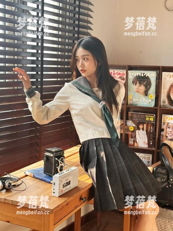 MFStar模范学院 - “宅兔兔”全新校服写真合集上线，快来体验这次精彩更新的青春之旅！
