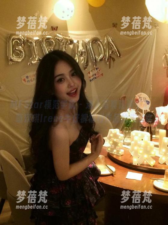 MFStar模范学院 - 迷人写真迅速来袭，萌琪琪Irene牛仔裤福利作品抢先欣赏