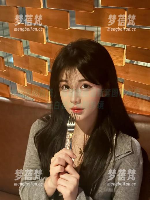 捕捉瞬间的美，喵糖映画最新套图带你走进白裙少女的梦境