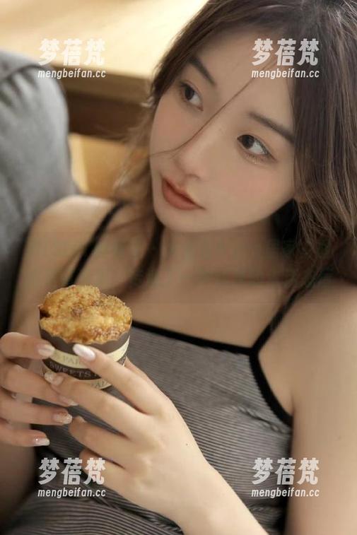 MiStar魅妍社 - 大奶昔Kyra居家主题的美图资源，传递了一种优雅的生活态度