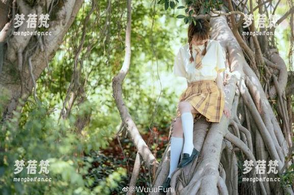 MiStar魅妍社 - 舞媚歆圣诞写真限时免费下载，抓住这个美丽瞬间，装点你的节日