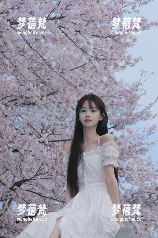 MiiTao蜜桃社 - 咕噜Sweet自拍写真作品，带你领略多彩生活中的动人瞬间