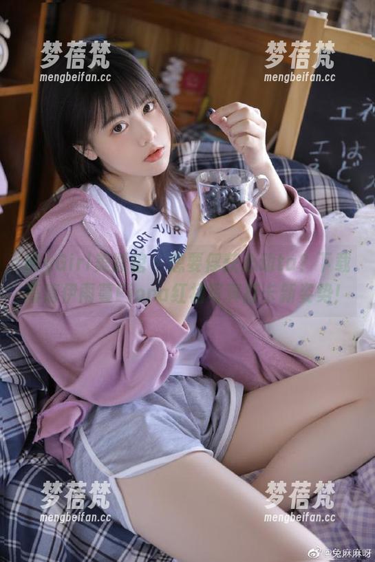 MyGirl美媛馆 - 想要俘获心动ta？下载高清伊雨蔓Fiona红裙写真打卡新姿势！