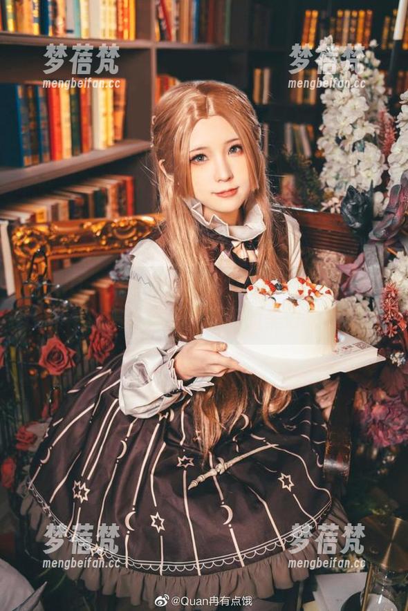 Quan冉有点饿 探索Quan冉有点饿的校服Cos作品,重温青涩校园时光的美好