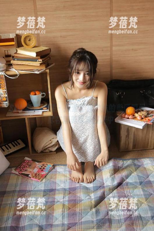 SIW斯文传媒-芳榕 SIW斯文传媒 - 探索芳榕学妹的美丽瞬间,尽在精美写真图册中