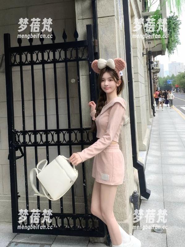 TGOD推女神-纯小希 TGOD推女神 - 高清纯小希高跟鞋写真,更多美丽等待你来下载!