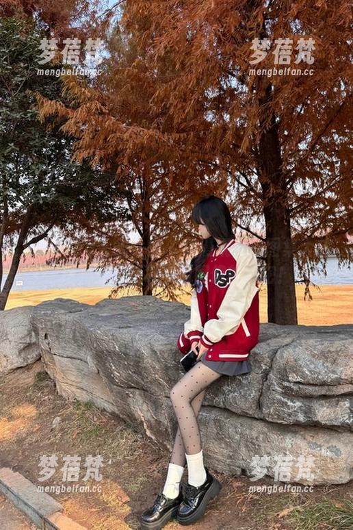 TouTiao头条女神 - 杨漫妮女友图集大放送，免费获取美丽图像的秘密！