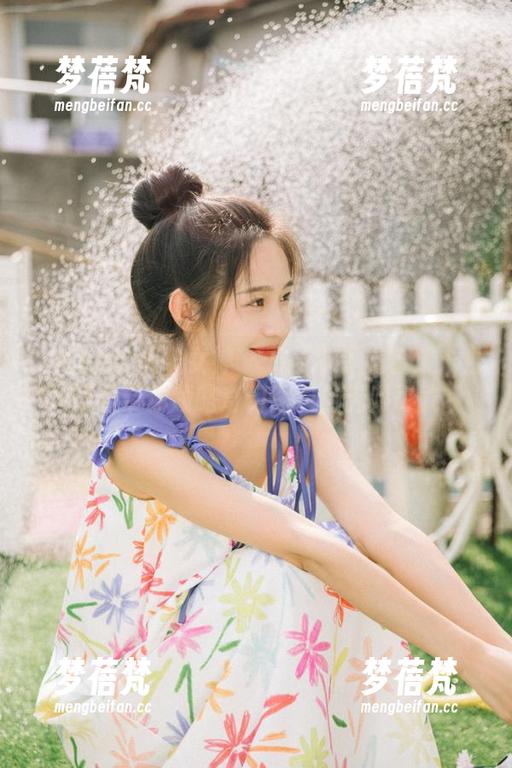 TouTiao头条女神 - 万圣节专属合集：金圣雪带你领略奇幻图包的无限可能