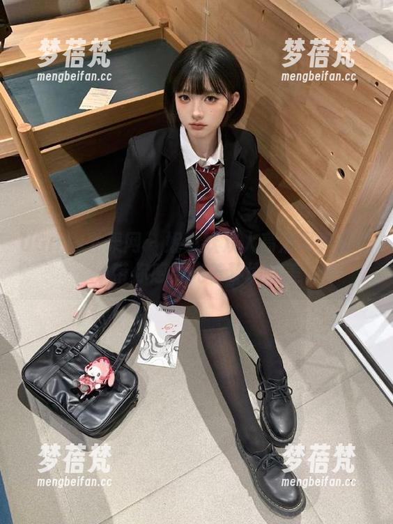 UGirls尤果网 - 妮小妖双人高清写真图册，带你感受宛若梦境的美
