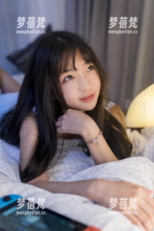 UGirls尤果网 - 感受李凌子旅拍的魅力，精彩套图分享不容错过