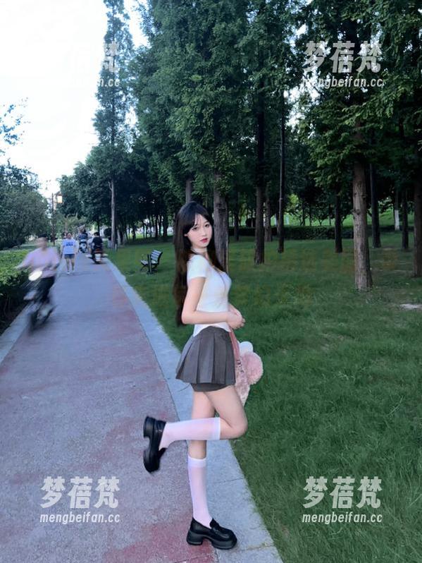 UGirls尤果网 - 陈柳溪旅拍精选美图，带你走进每一处梦幻天地