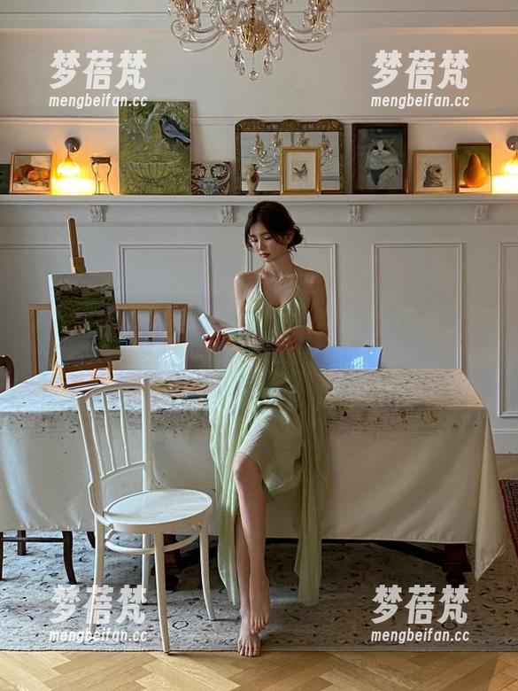 UGirls尤果网 - 齐贝贝最新空姐作品，美图揭示不一样的航空生活