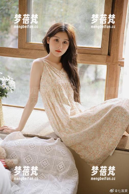 XIAOYU语画界 - 林乐一姐姐的高清原图魅力无穷，快来感受她的时尚风格