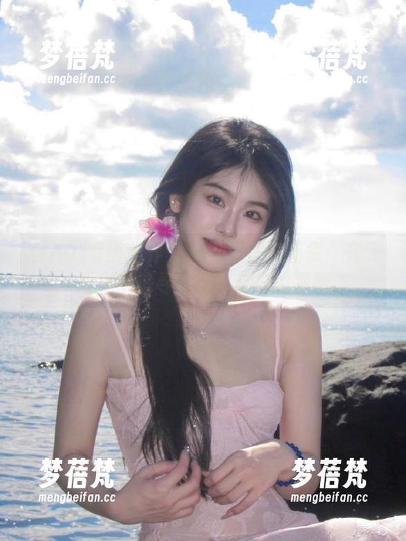 XIAOYU语画界-程开心 XIAOYU语画界 - 程开心圣诞图集:在无圣光中追寻真我与节日的平衡