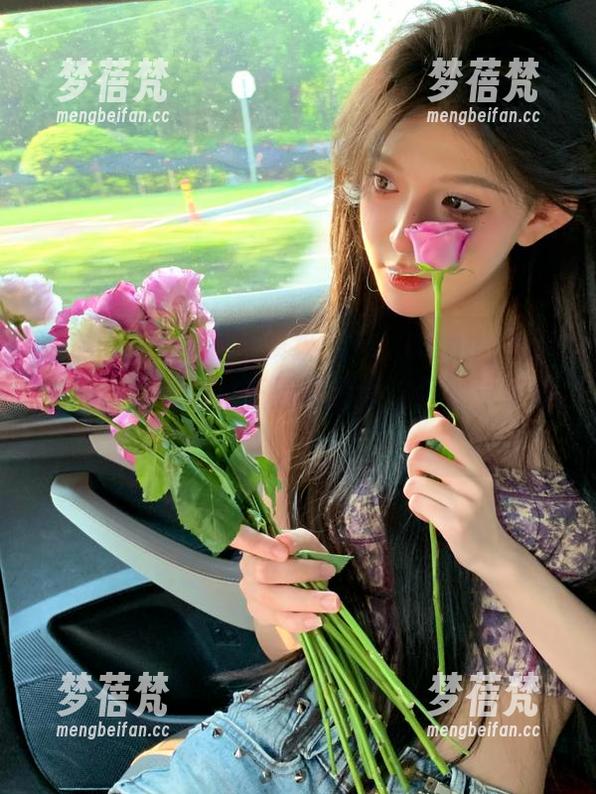 Xiuren秀人网 - 顶级视角！Candy糖糖美腿最新图包，千万别错过这份视觉享受！