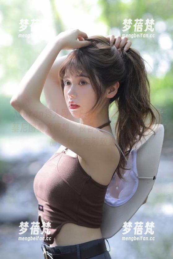 Xiuren秀人网 - Egg-尤妮丝Egg的比基尼图集太惊艳，妆容和身材简直是艺术品，且看定制效果！