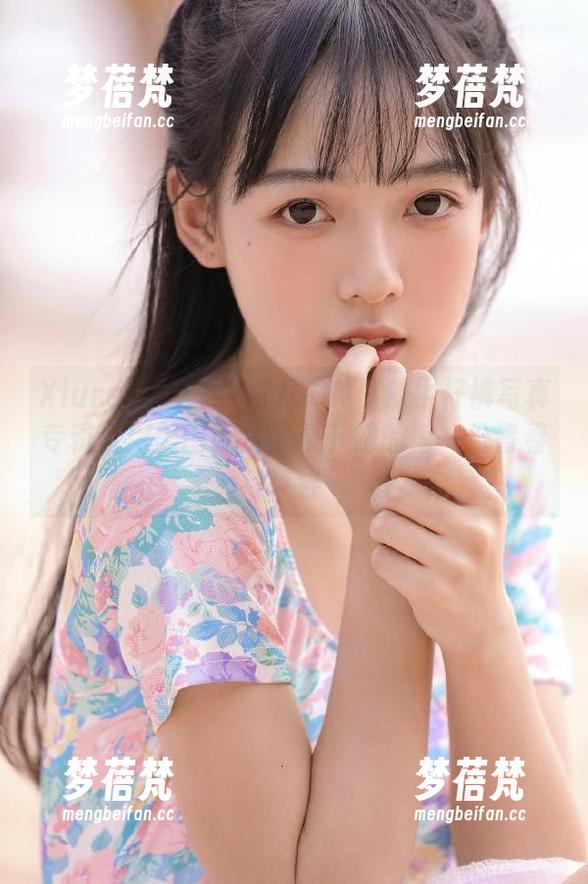 Xiuren秀人网 - MOON嘉依牛仔裤写真专辑：用美图照片记录下她的每一份青春与笑容～