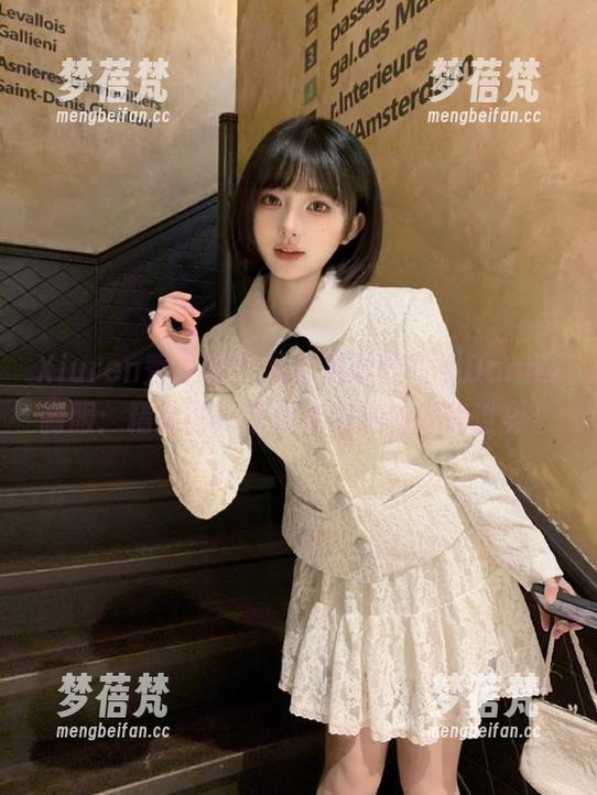 Xiuren秀人网 - 从未见过的丹妮Danny制服：精选图片带你走进她的时尚世界！