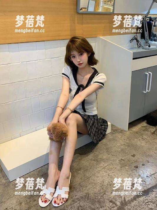 Xiuren秀人网 - “刘婷婷女神”的写真作品资源，带来不一样的精致美感，感受奇妙的视野碰撞！