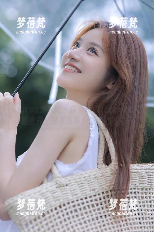 Xiuren秀人网 - 探索卓君Jeanes的制服世界：独家写真合集与精彩图册