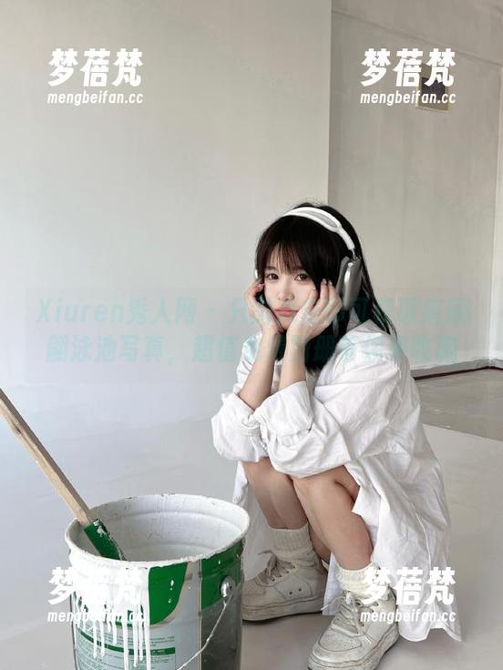 Xiuren秀人网 - 只需点击即可获取唐翩翩泳池写真，超值免费图册等你来收藏