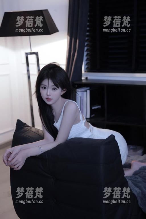 Xiuren秀人网 - 姚若兮vay校园写真大赏，图包新鲜出炉，精彩瞬间快来下载收藏吧！