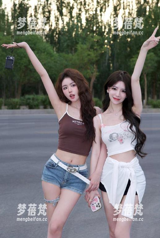 Xiuren秀人网 - 与子纯儿一起探索夏日，尽享她的写真分享带来的清爽