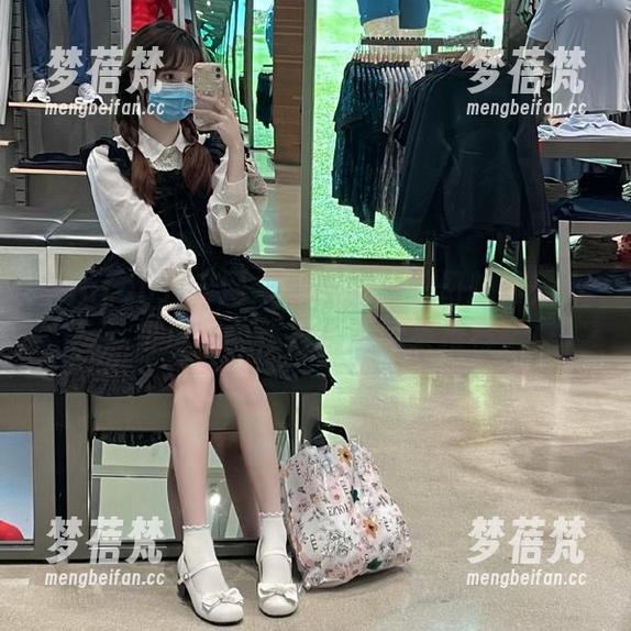 Xiuren秀人网 - 细腻的白丝幻想：是小逗逗写真照片精选合集推荐