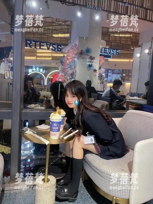 Xiuren秀人网 - 轻松下载！是小逗逗高跟鞋写真原图，免费让你收藏个够！