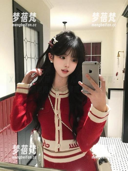 Xiuren秀人网-朱可儿 Xiuren秀人网 - 朱可儿最新在线写真:韵味旗袍肉丝美图展现优雅风情!