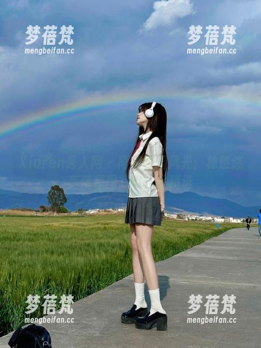 Xiuren秀人网 - 再现校园风光：林悠悠高清原图写真作品精选