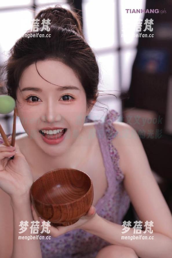 Xiuren秀人网 - 透明美学：林文文yooki的最新写真作品集，探索内心深处的光影