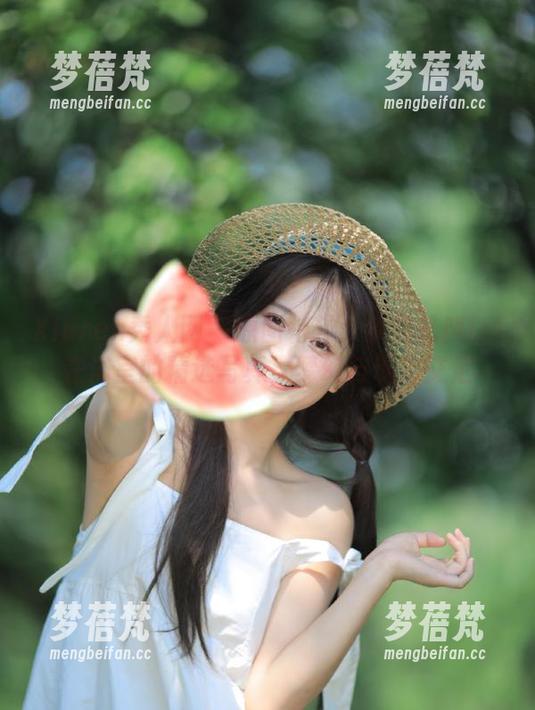 Xiuren秀人网-梦灵儿Mini Xiuren秀人网 - 原图特辑:梦灵儿Mini在浴室的精选写真,梦幻与现实交汇