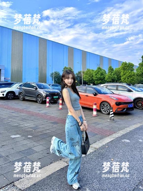 Xiuren秀人网-浅浅Danny Xiuren秀人网 - 高清浅浅Danny教室系列写真:让每张图片都成为心灵的触动