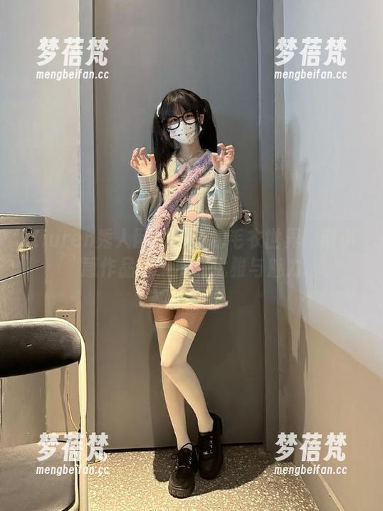 Xiuren秀人网-谢小蒽 Xiuren秀人网 - 细腻的毛衣世界:谢小蒽作品全集尽显优雅与魅力