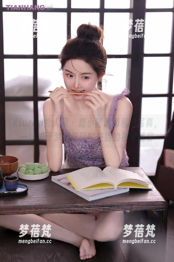Xiuren秀人网 - 鹿小茜透明私拍写真，一场关于梦境与现实交错的视觉盛宴