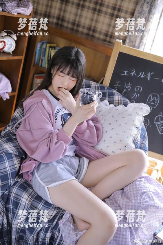 Yebin(전예빈)夏天写真：福利与美的完美交融，原图带你探索一个充满阳光与欢笑的夏日世界！