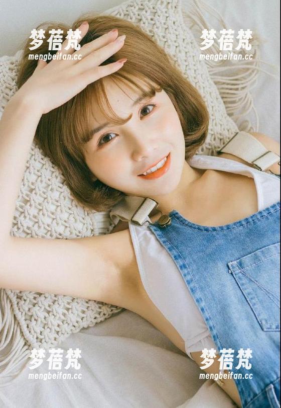 YouMi尤蜜荟 - 在海边与严利娅Yuliya相遇：无圣光原图记录独特瞬间的真实与迷人