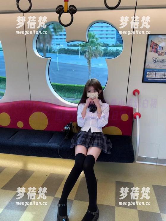 YouMi尤蜜荟 - 你不知道的是小逗逗白裙趣事：图库分享的搞笑日常！