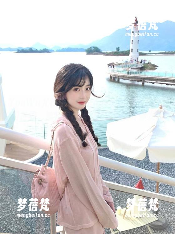 YouWu尤物馆 - 走进nova李雅的红裙奇幻世界，独特作品集和精彩资源等你发现！