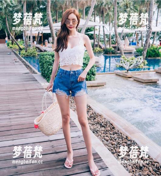 感受ZinieQ最新纯白风情，图片让你领略清新的自然美