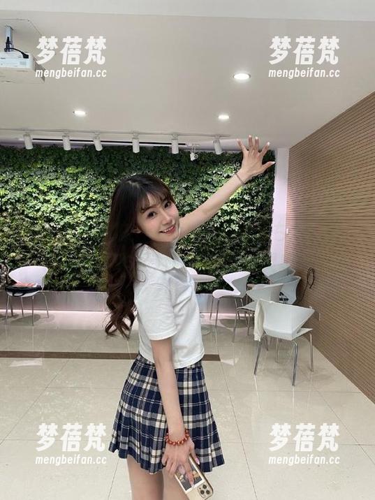 探秘泳池私拍：asagiriai(爱ちゃん)的写真作品为你带来无限灵感