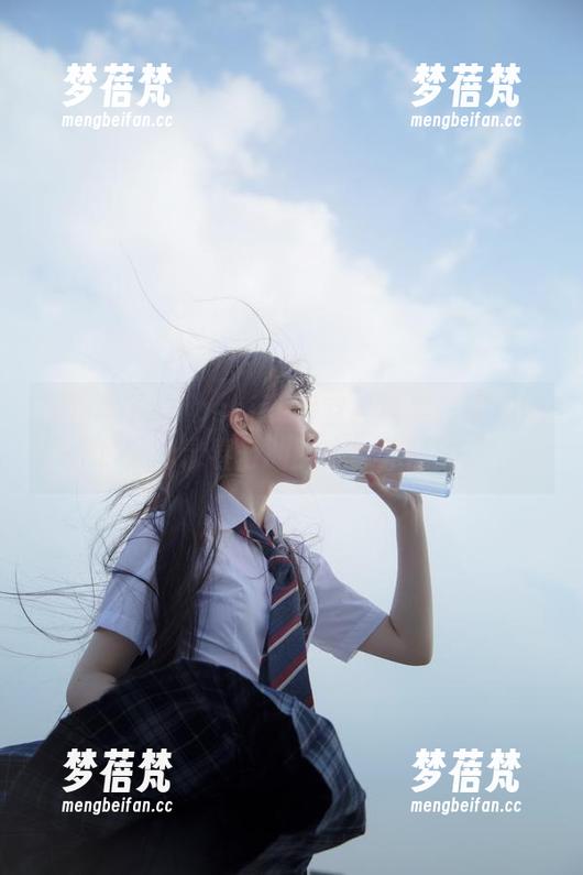 樱花树下的fushii_海堂：唯美壁纸和照片，记录春日的醉人与无尽的美