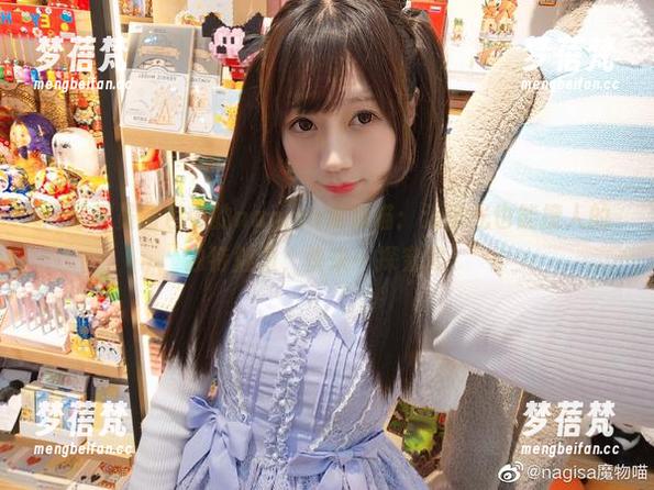 风纪委员图包中的nagisa魔物喵：无圣光也能撩人的独特魅力，快来一探究竟！
