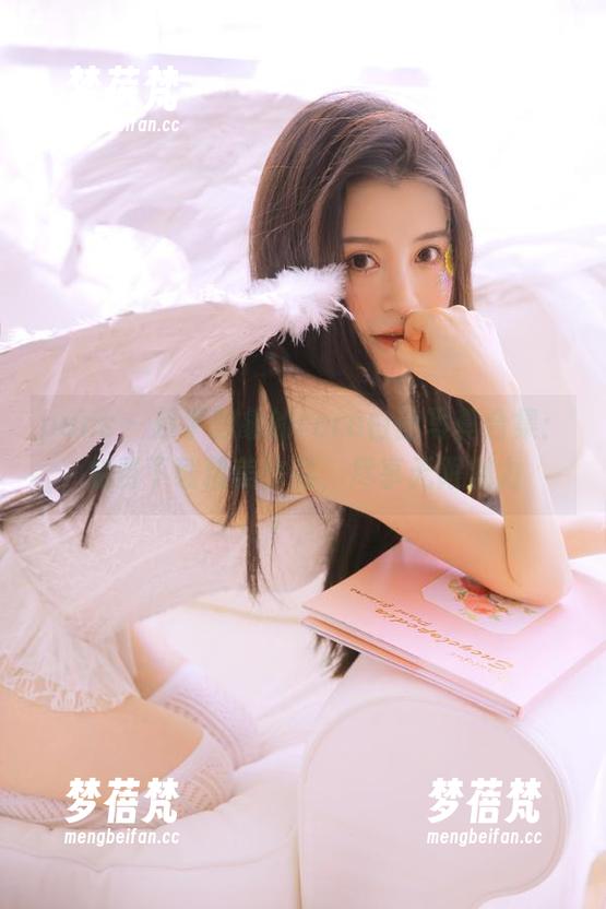 pans - 超乎想象的roro白丝写真合集：免费下载精美作品，尽享无限魅力
