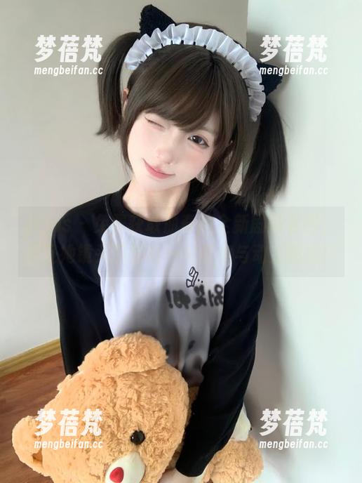 pans - 免费获取曲奇的全新剧情套图，感受她镜头下的每一份真实与动人瞬间！