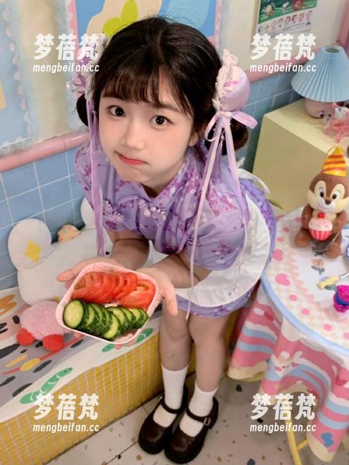 pans - 独特视角下的金熙灰丝：写真套图合集一探究竟