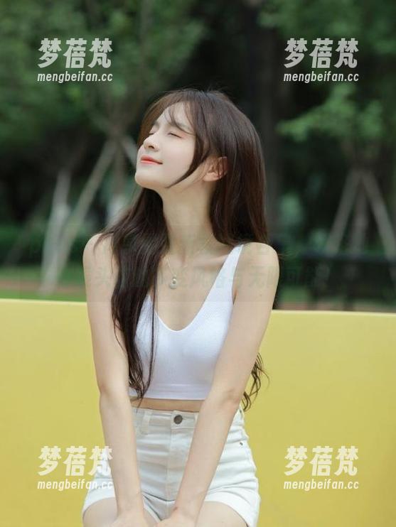 pans - 尽享雯雯新模试镜合集，领略她在镜头前的多变风格与无限可能！